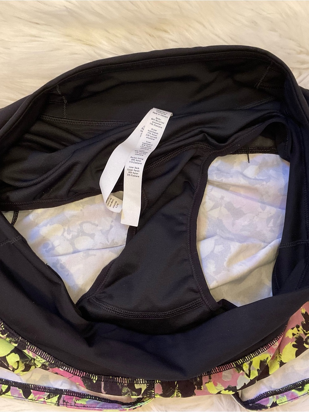 Lululemon Speed Up MidRise Lined Short 4"
Inflected Highlight Yellow Multi Black - Picture 5 of 7